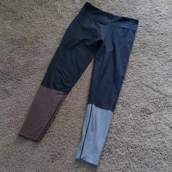 Outdoor voices leggings medium blue with light blue and purple color block - Picture 2 of 11